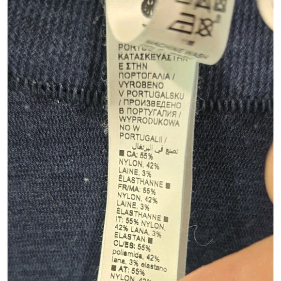 Athleta Shirt Womens Medium Navy Blue Merino Wool Baselayer Thumb Holes - Picture 9 of 11